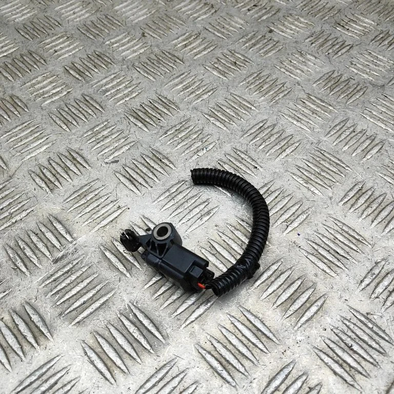 Drošības spilvenu trieciena sensors 988305RA0A