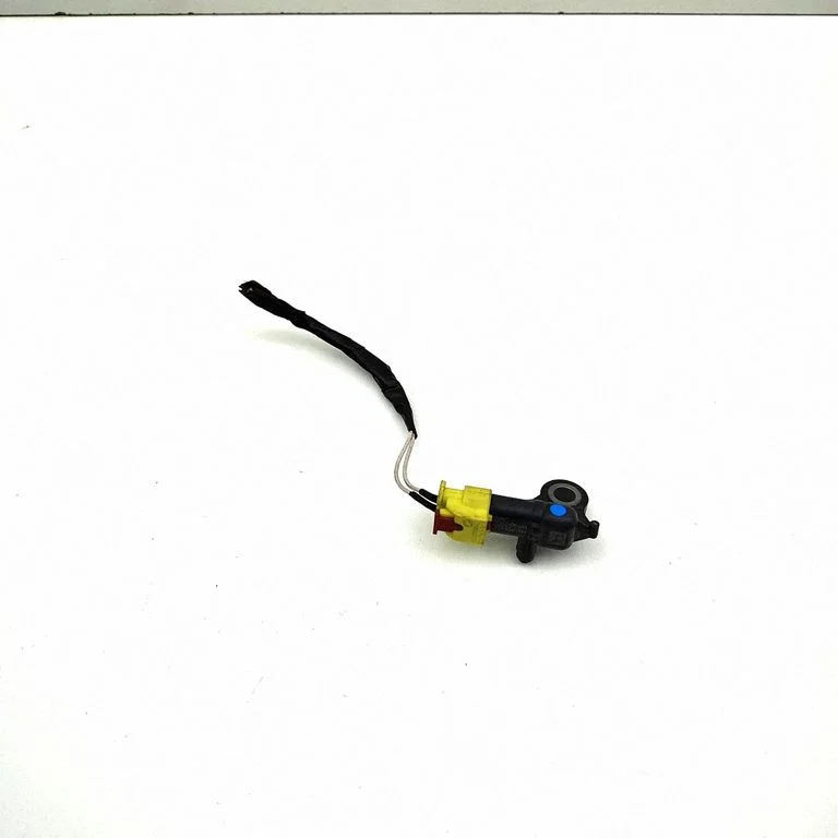 Drošības spilvenu trieciena sensors 4M0959651