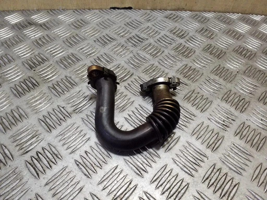 EGR-klapi toru (-d)/ voolik (-ud) 03P131521B