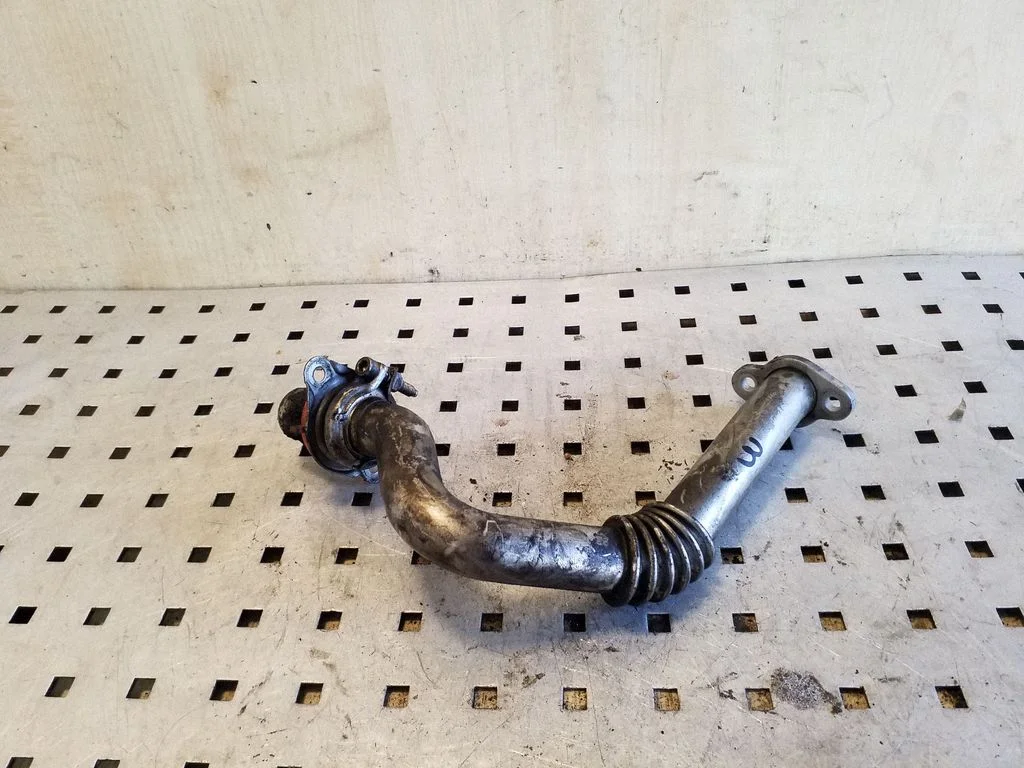 EGR-klapi toru (-d)/ voolik (-ud) 03L131521R