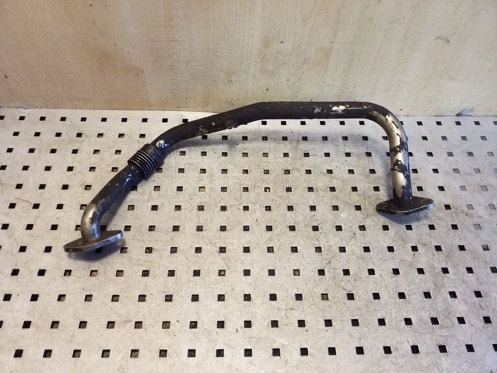 EGR-klapi toru (-d)/ voolik (-ud) 03G131521