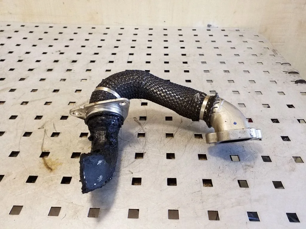 EGR valve line/pipe/hose