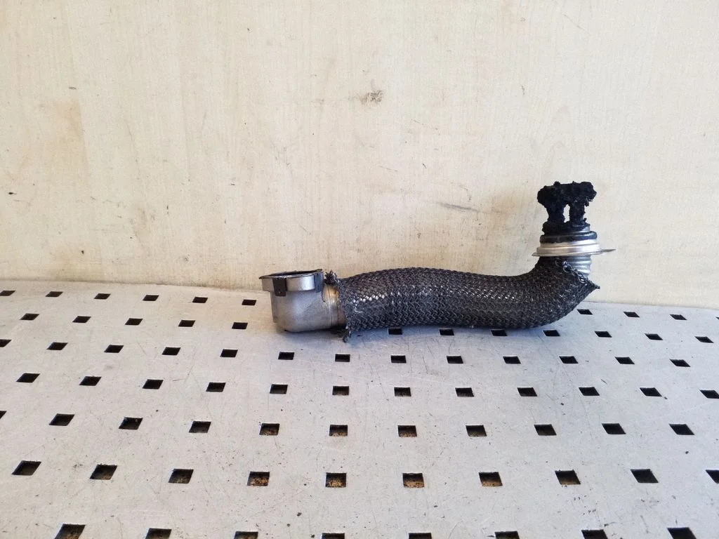 EGR valve line/pipe/hose 9674950180