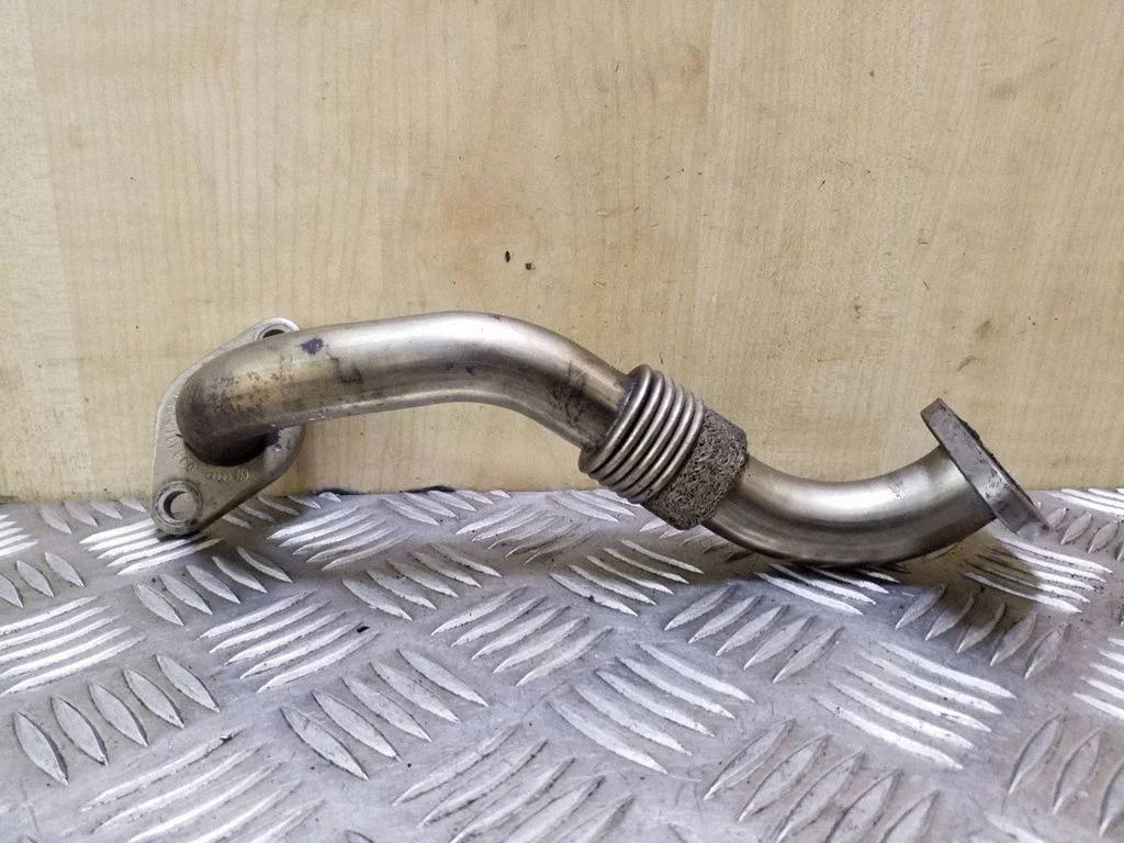 EGR-klapi toru (-d)/ voolik (-ud) 038131521J