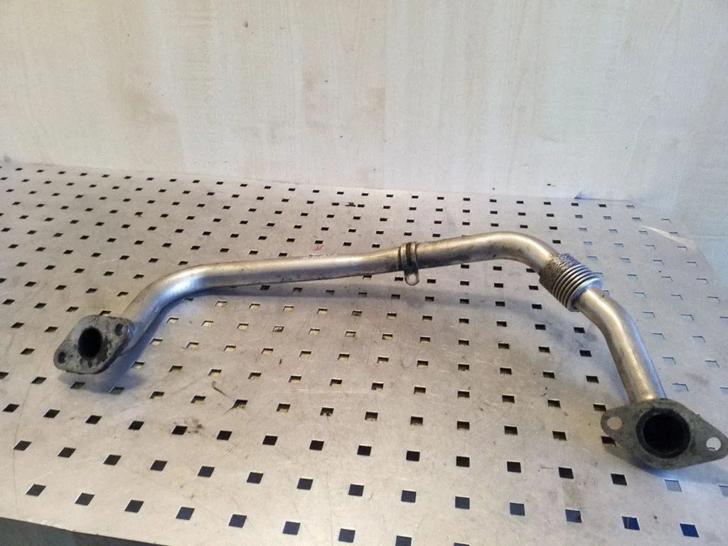 EGR-klapi toru (-d)/ voolik (-ud) 03G131521A