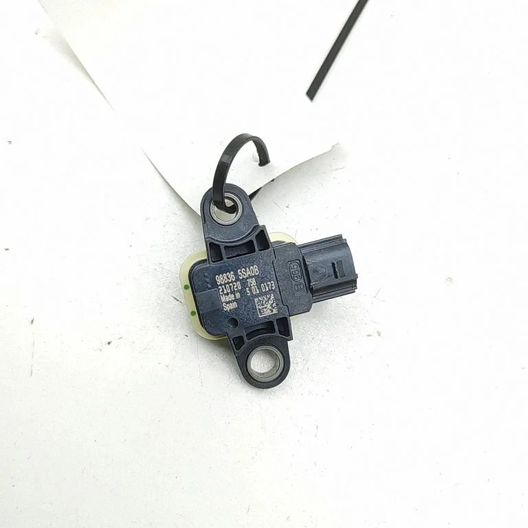 Drošības spilvenu trieciena sensors – Nissan Leaf II (ZE1) (2017-2025)