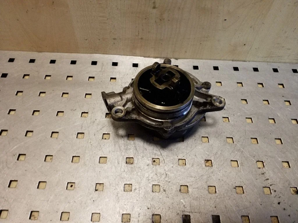 Vacuum pump 700437012