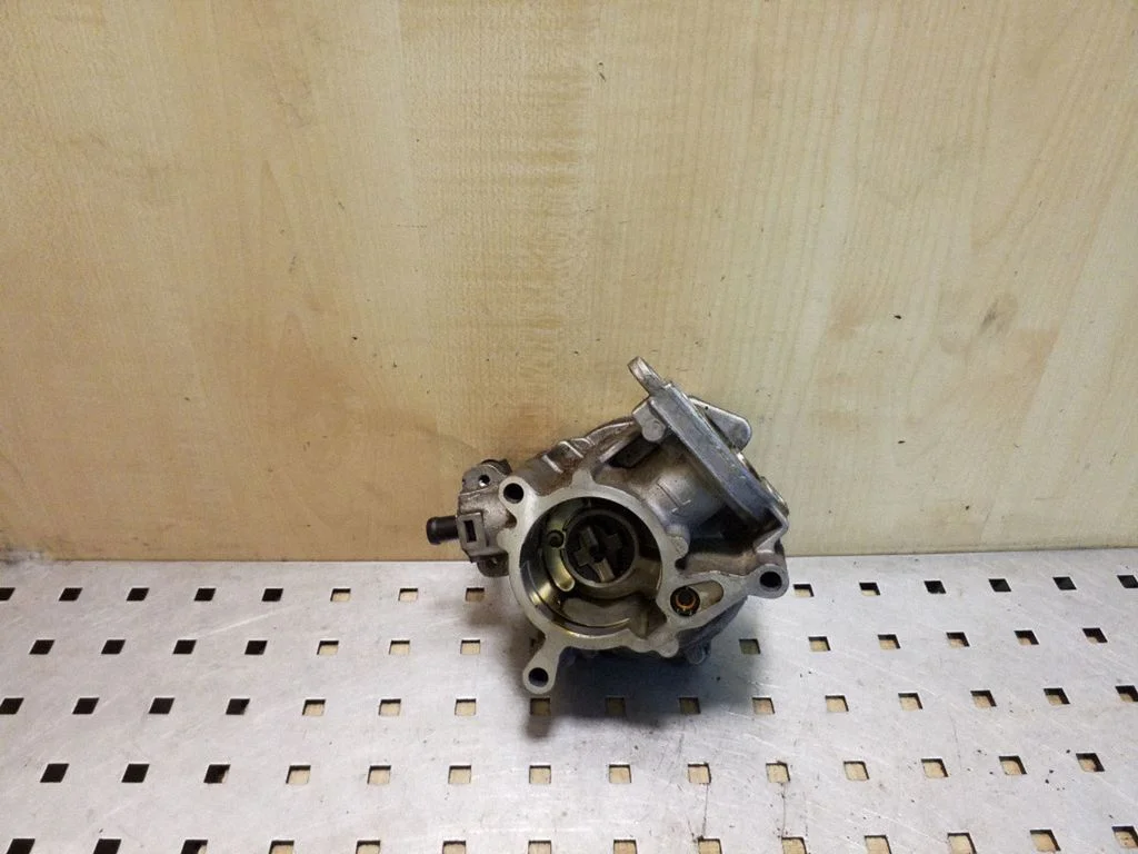 Vaakumpump 06J145100C