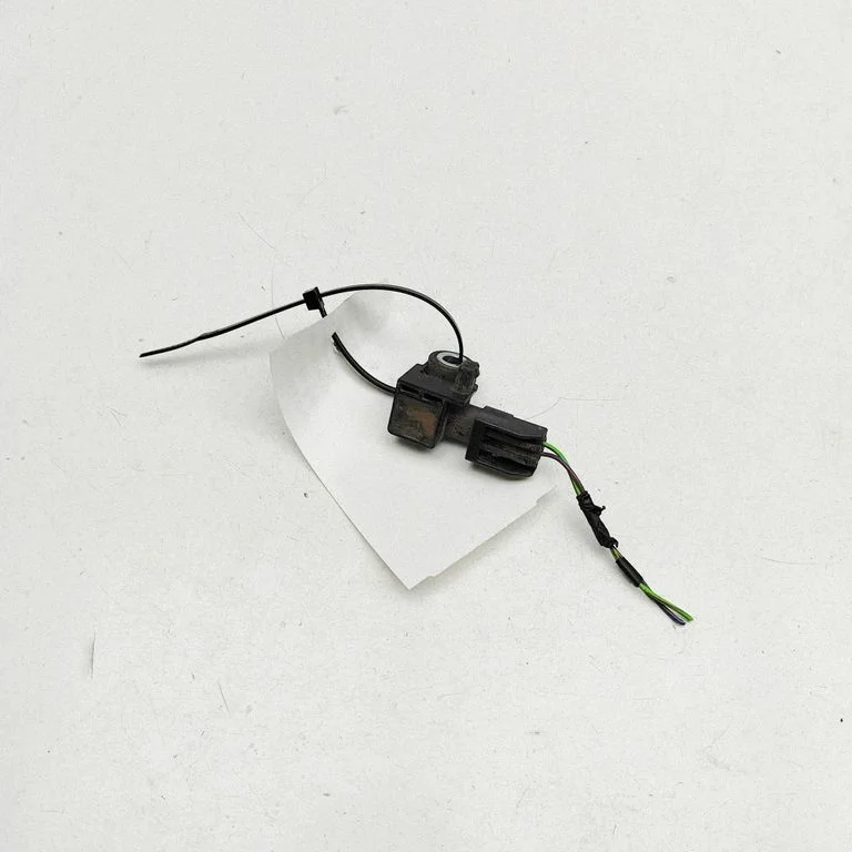 Drošības spilvenu trieciena sensors PZ3T14B006AB