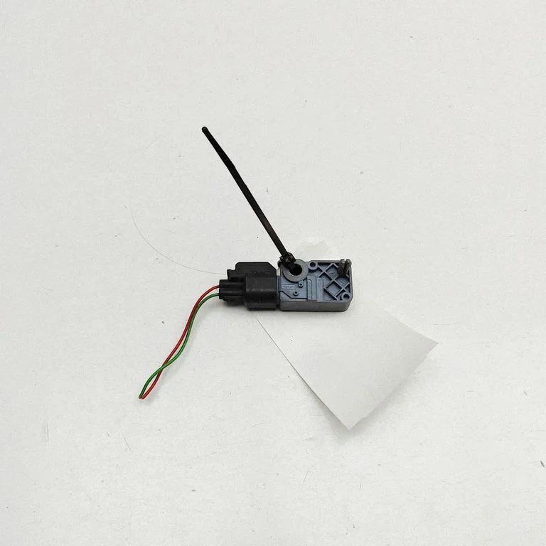 Drošības spilvenu trieciena sensors 7W8314B006AB