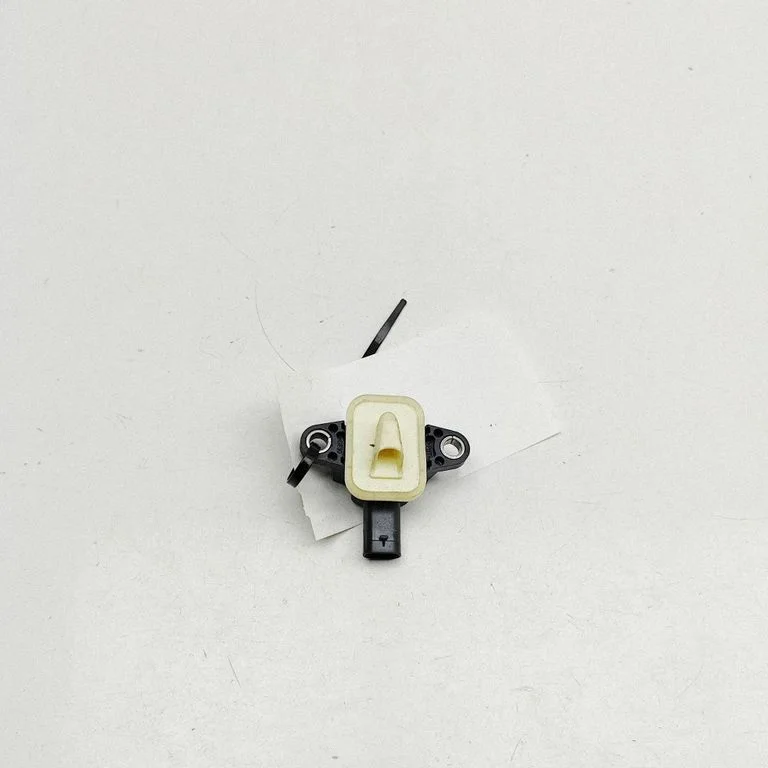 Drošības spilvenu trieciena sensors 4H0955557