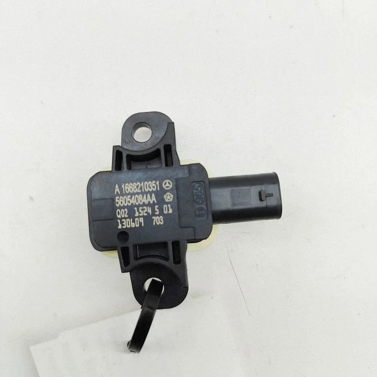 Drošības spilvenu trieciena sensors 56054084AA