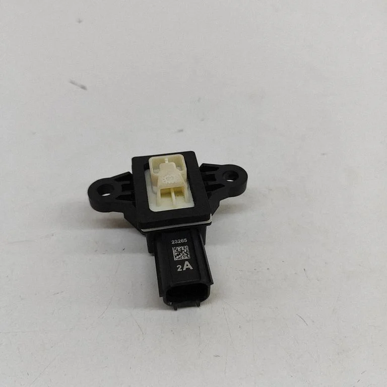 Drošības spilvenu trieciena sensors CK5214C676AA