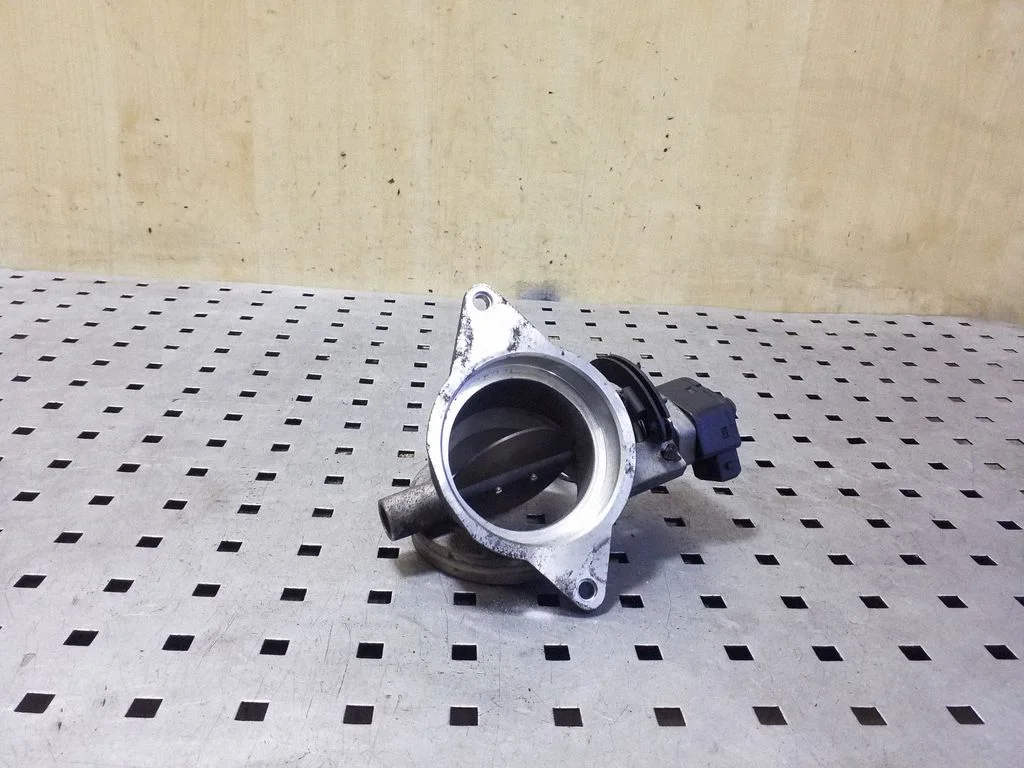 Throttle valve – BMW 5 Series E39 (1996-2003)