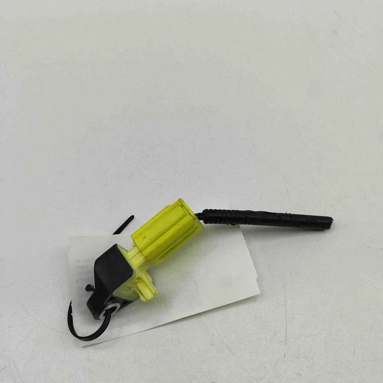 Drošības spilvenu trieciena sensors – Toyota Hilux (AN120, AN130) (2015-2020)