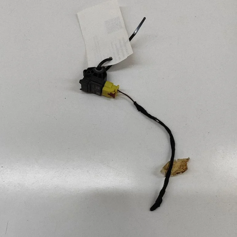 Drošības spilvenu trieciena sensors 4KE959345A