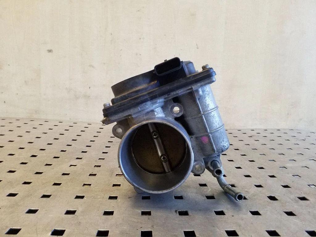 Throttle valve – Nissan Juke I F15 (2010-2018)