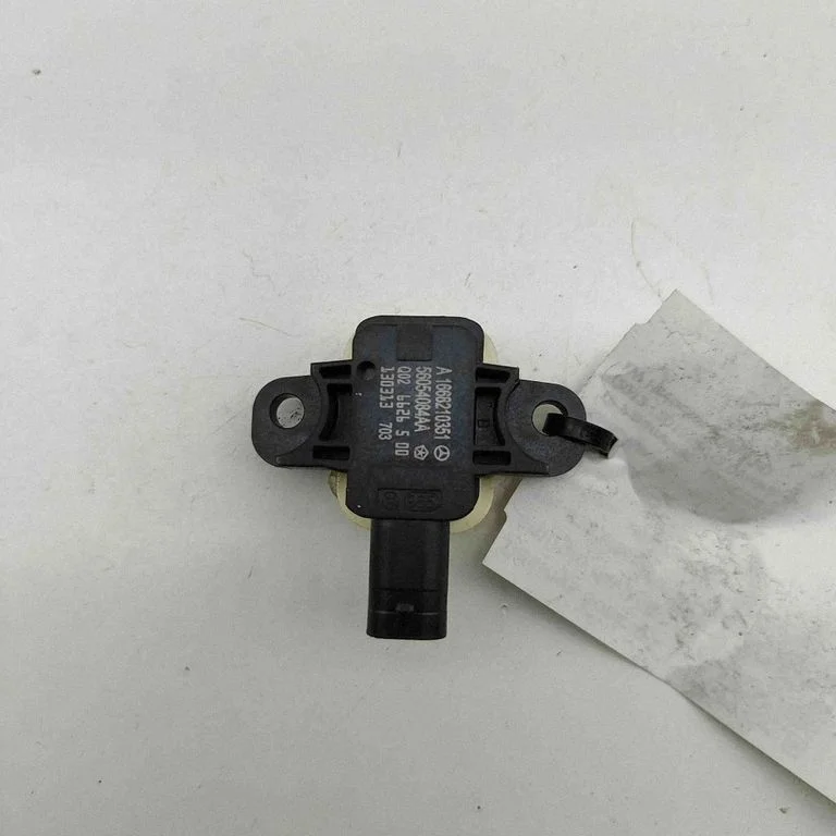 Drošības spilvenu trieciena sensors – Mercedes-Benz A klase W176 (2012-2018)