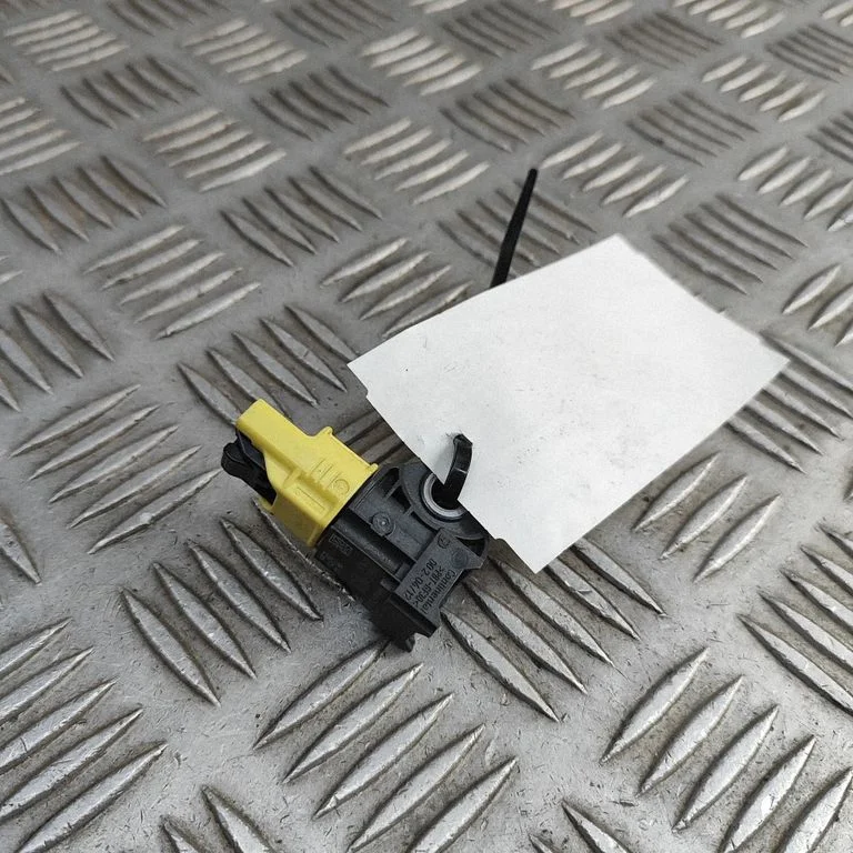 Drošības spilvenu trieciena sensors 95920M6000