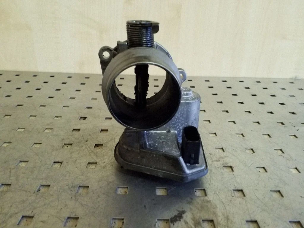 Throttle valve 780437301