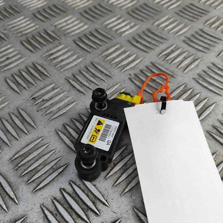 Drošības spilvenu trieciena sensors 96631484
