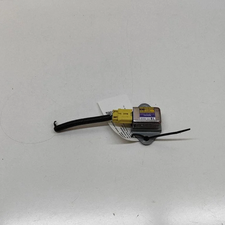 Drošības spilvenu trieciena sensors 8983360010