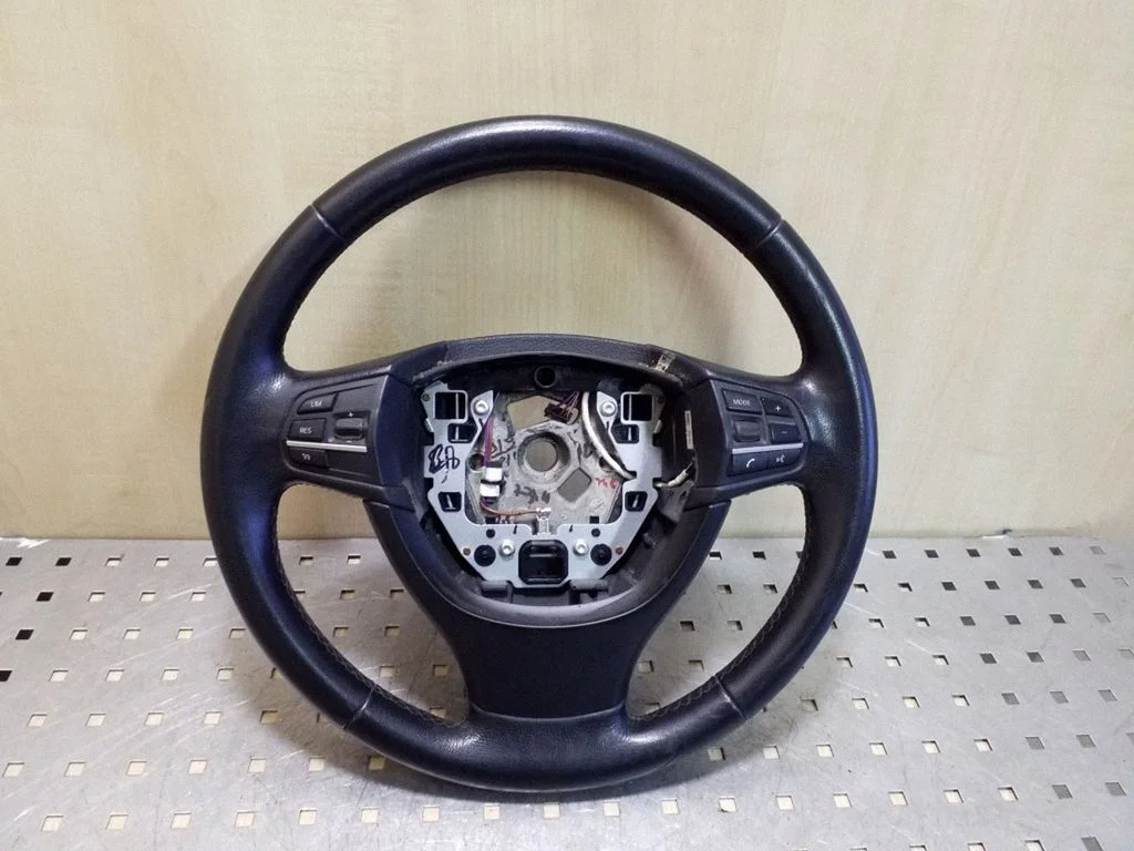 Steering wheel 6102240