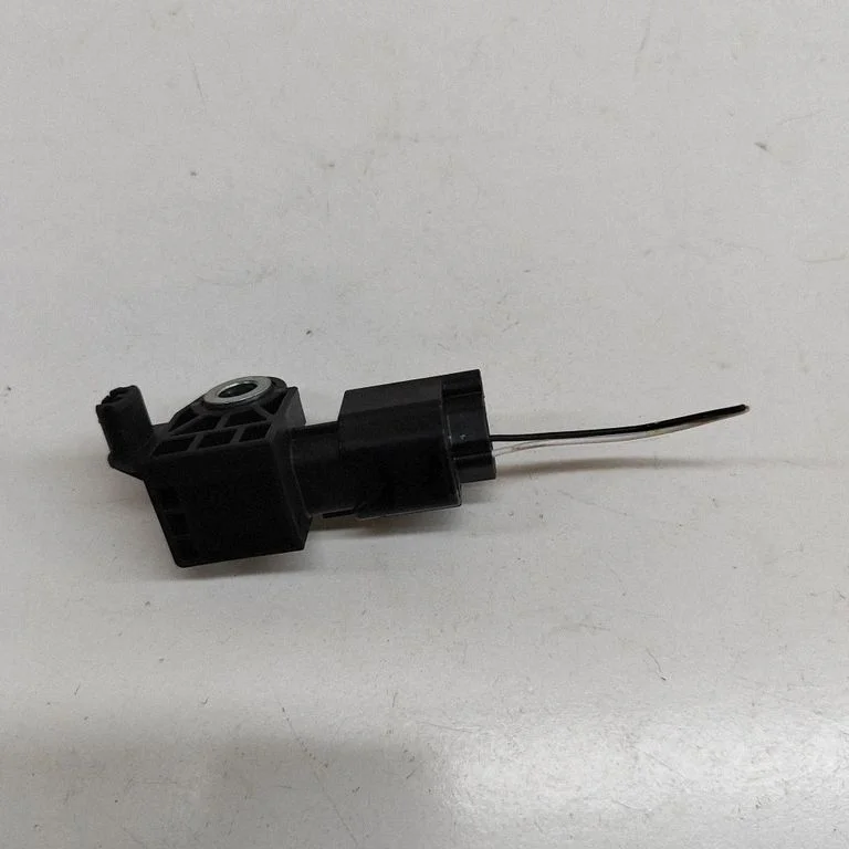 Drošības spilvenu trieciena sensors 988306UA0B