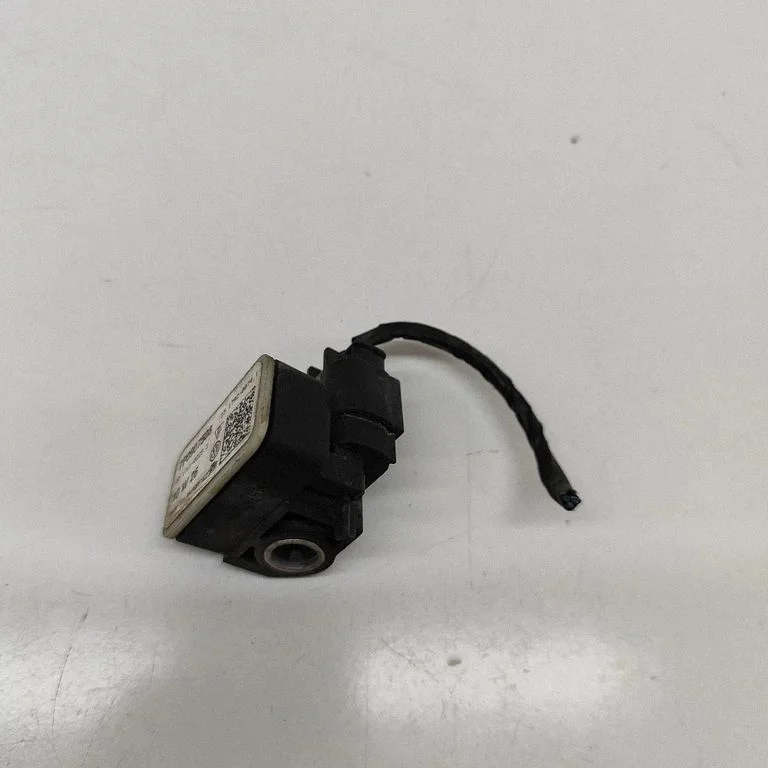 Airbag deployment crash/impact sensor – Porsche Cayenne (92A) (2010-2017)