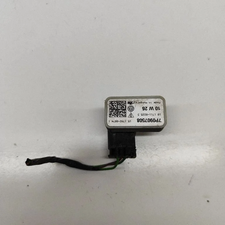 Airbag deployment crash/impact sensor – Porsche Cayenne (92A) (2010-2017)