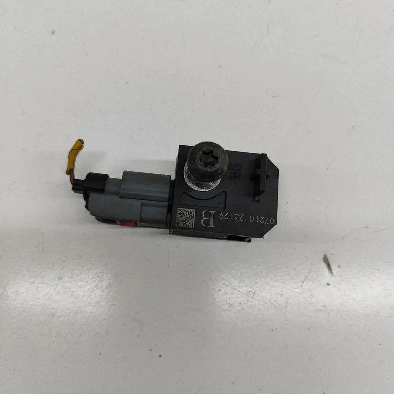 Airbag deployment crash/impact sensor 13502577 – Chevrolet Cruze (2009-2016)