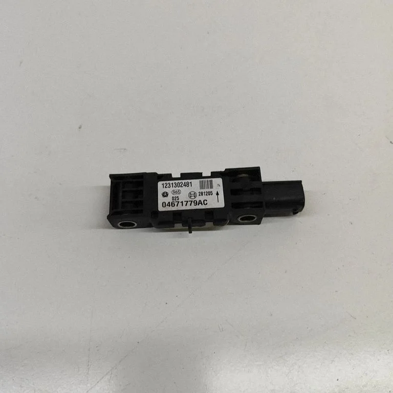 Drošības spilvenu trieciena sensors 04671779AC