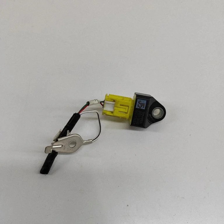 Drošības spilvenu trieciena sensors – Toyota Hilux VIII (2020-2025)