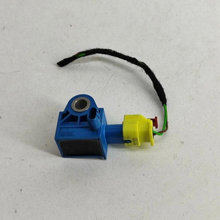 Drošības spilvenu trieciena sensors 5K0959351A