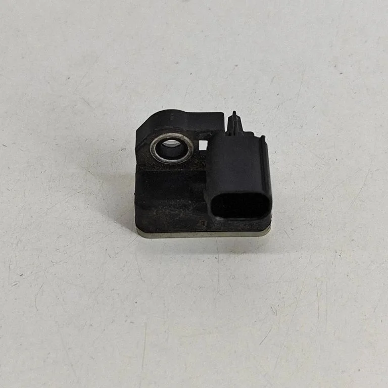 Drošības spilvenu trieciena sensors – Aston Martin DB11 (2016-)