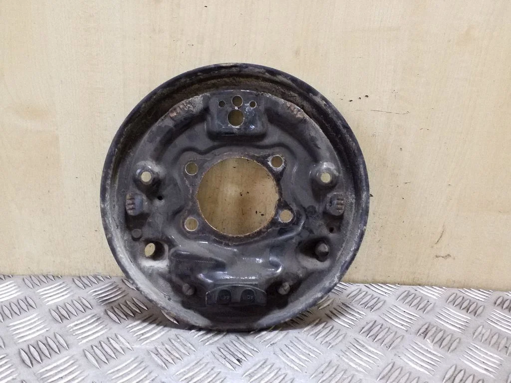 Aizmugurējā bremžu diska aizsargs BV612210L