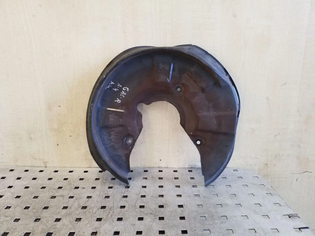 Rear brake disc plate dust cover – right