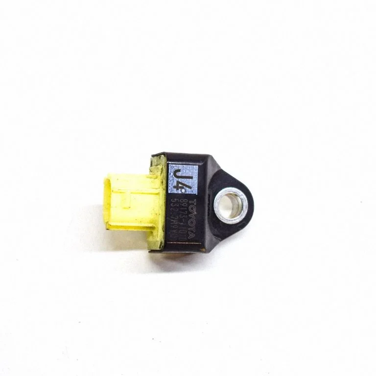 Drošības spilvenu trieciena sensors 8917311010