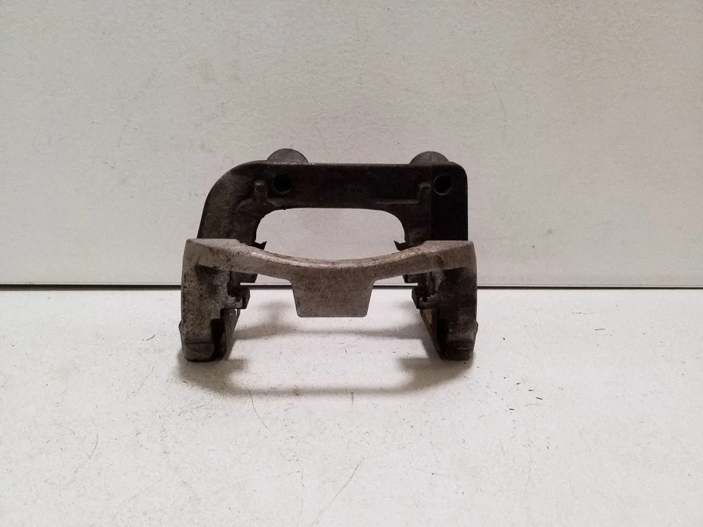 Piduriklotside hoidik/kandur (tagumine) BC412293
