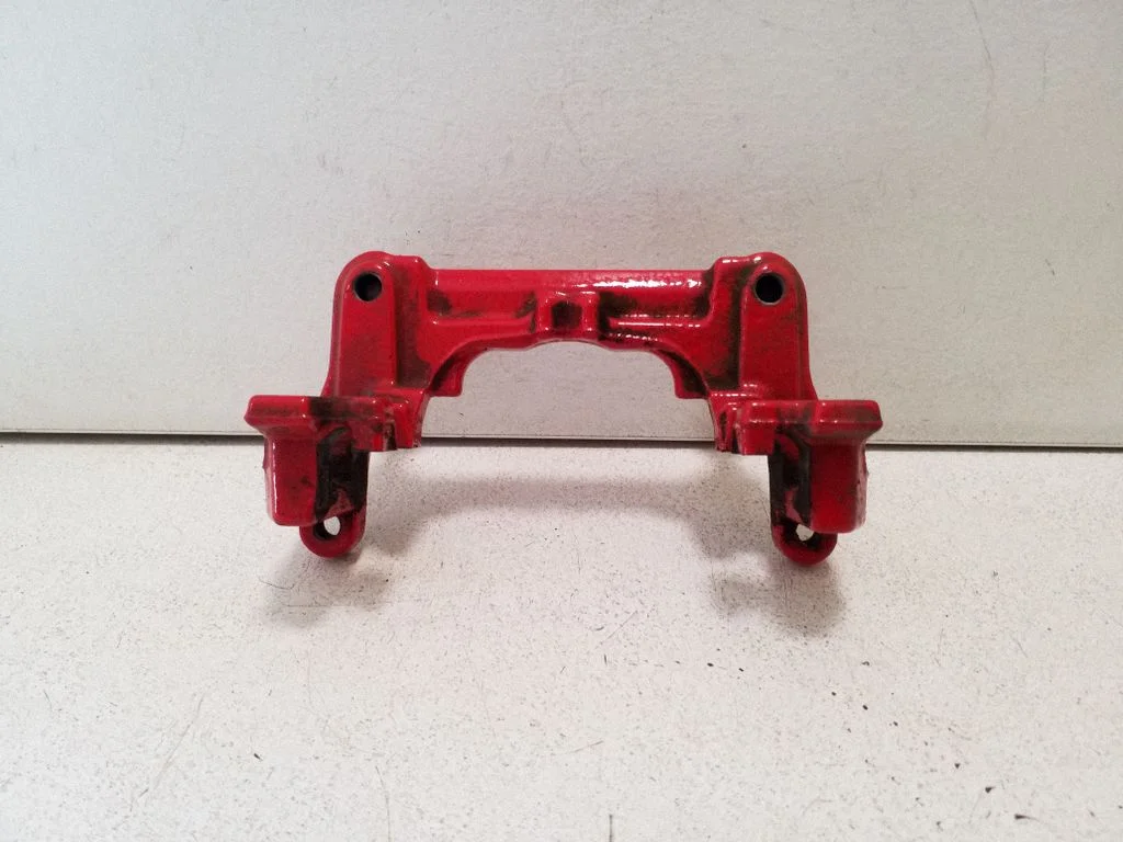 Piduriklotside hoidik/kandur (tagumine) – parem