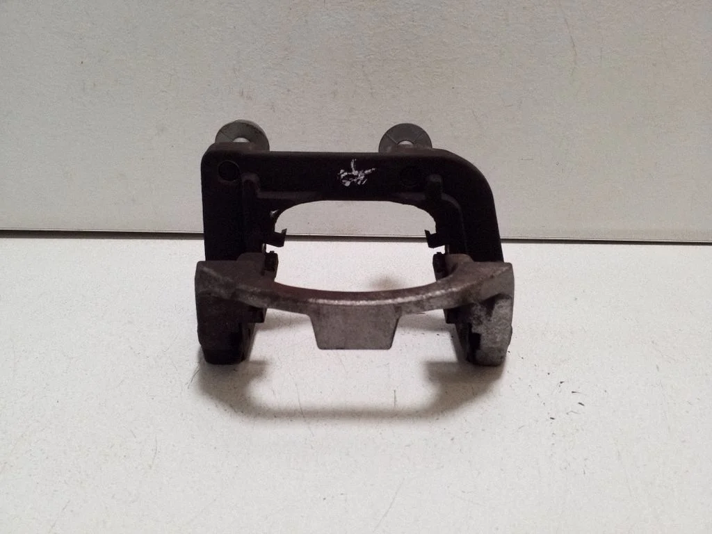 Piduriklotside hoidik/kandur (tagumine) BC413293