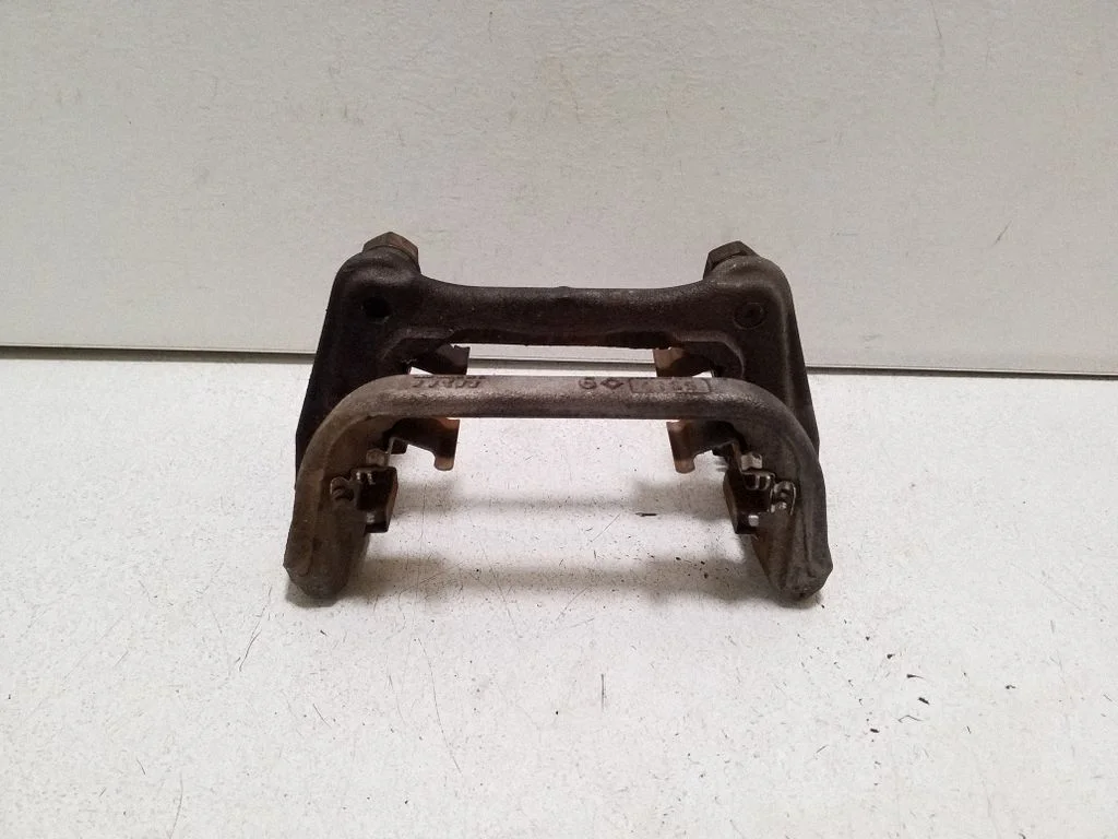 Bremžu klučiņu turētājs (aizmugurē) 355795C