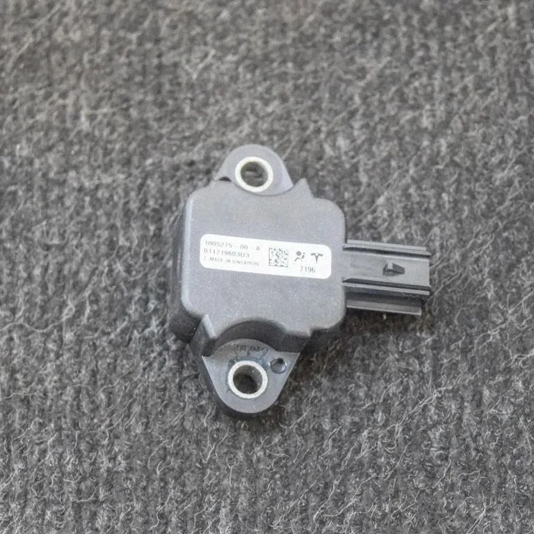 Turvapadja löögiandur 100527500A