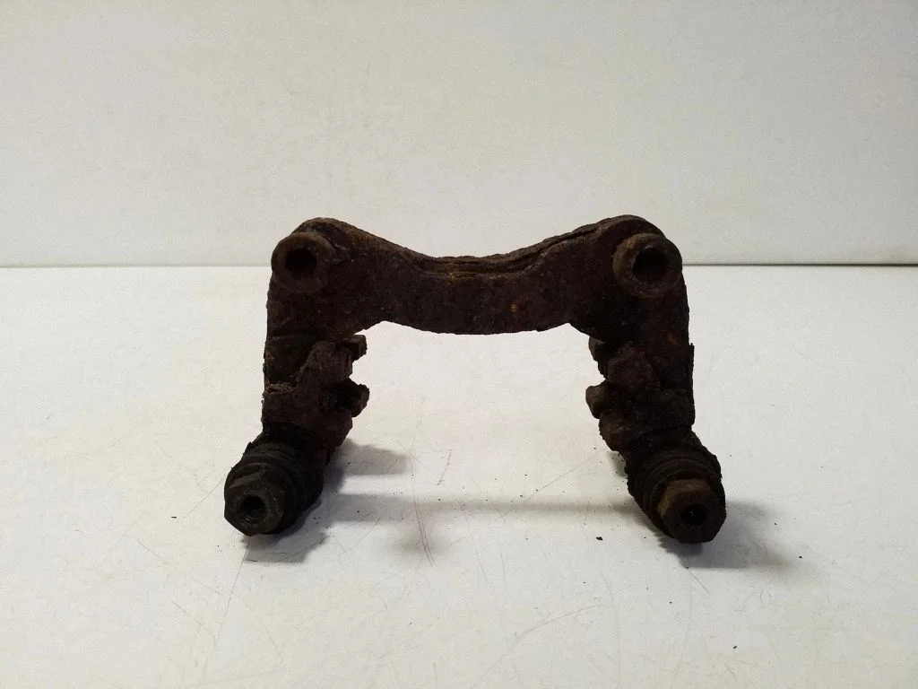 Piduriklotside hoidik/kandur (tagumine)