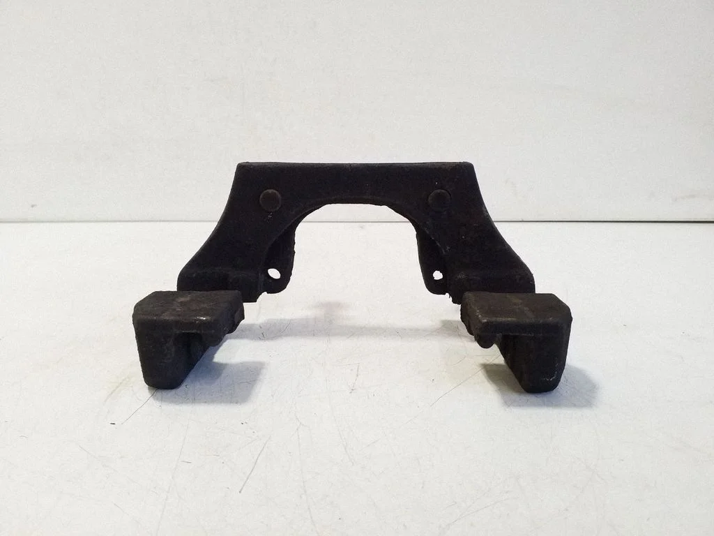 Piduriklotside hoidik/kandur (tagumine) – parem