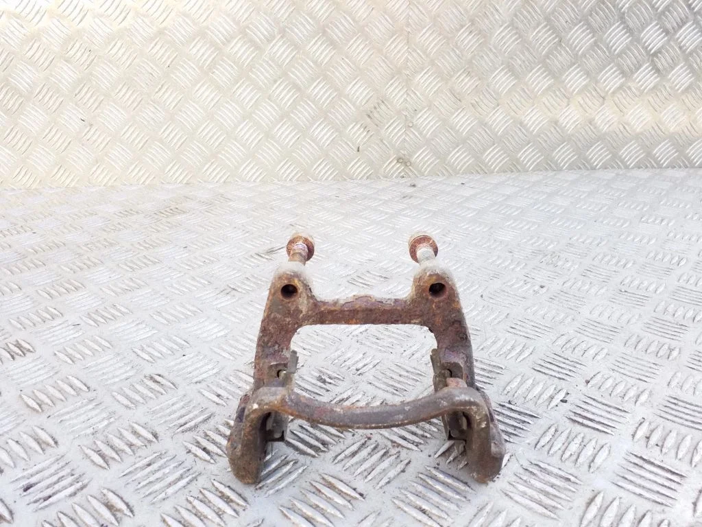 Piduriklotside hoidik/kandur (tagumine)