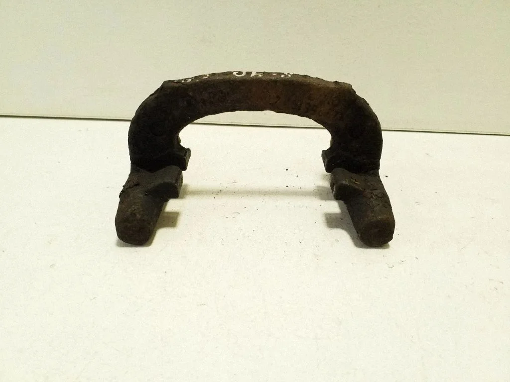 Piduriklotside hoidik/kandur (tagumine) 323255164