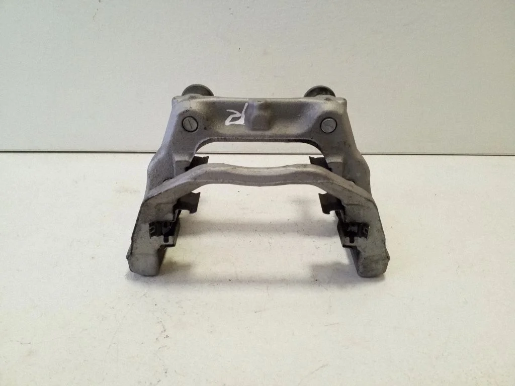 Brake caliper pad carrier rear 2K745C