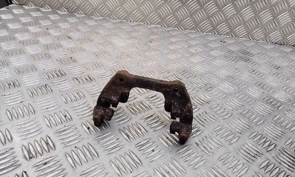 Brake caliper pad carrier rear