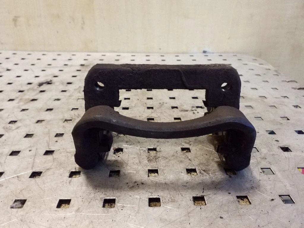 Brake caliper pad carrier rear – Opel Insignia A (2008-2017)